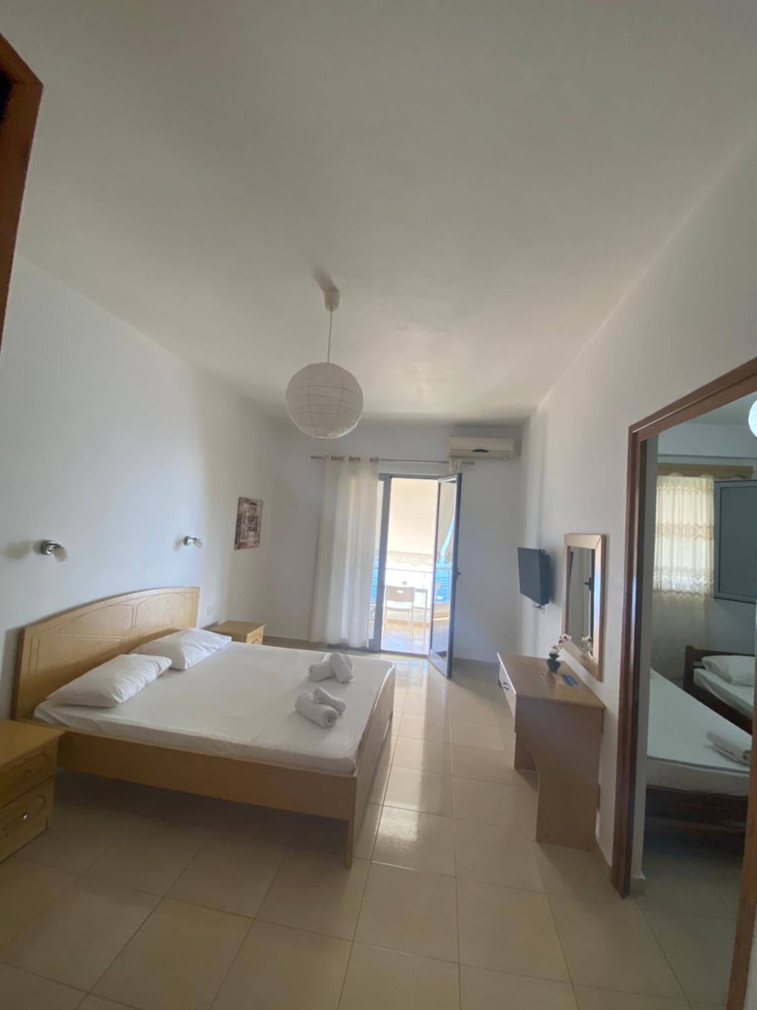 Blue Sea Apartments Qeparo Exterior photo