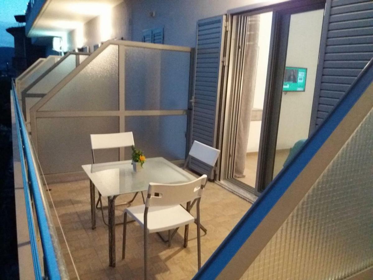 Blue Sea Apartments Qeparo Exterior photo